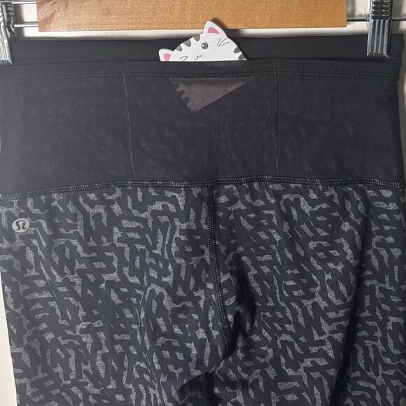 Lululemon legging women's size 4 Running in the City 7/8 Tight *Full-On Luxtreme - Picture 16 of 16